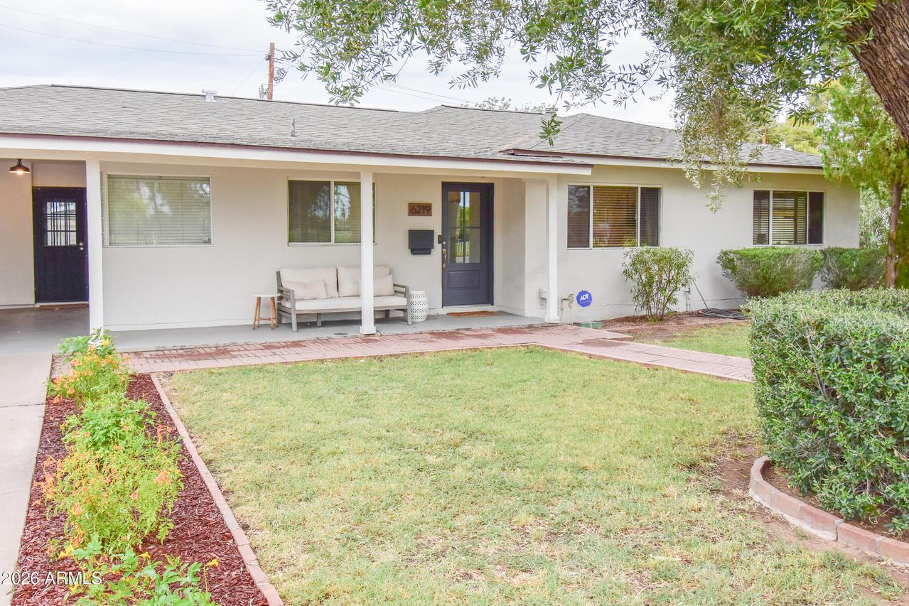 6219 N 11th Ave., Phoenix, AZ 85013