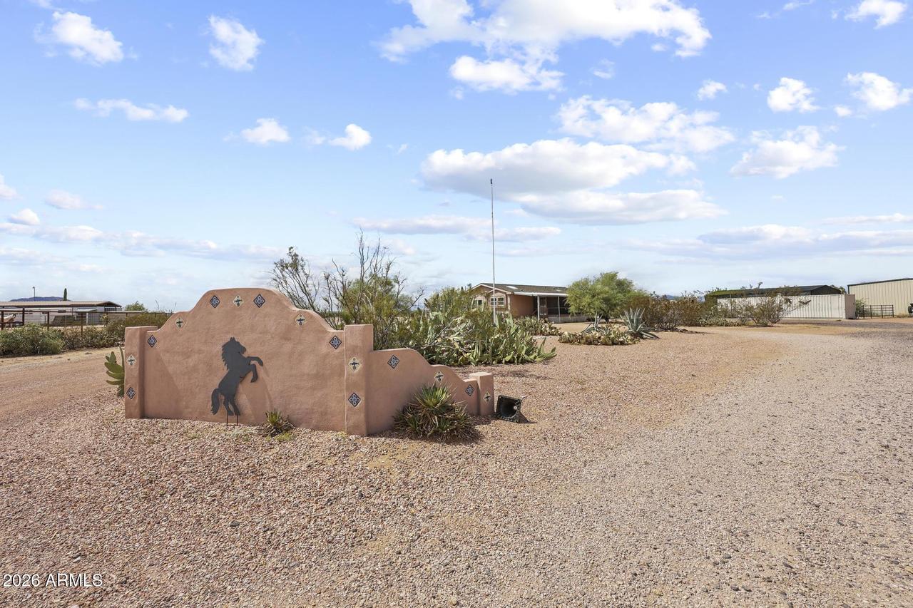 51504 W Donald Rd., Aguila, AZ 85320