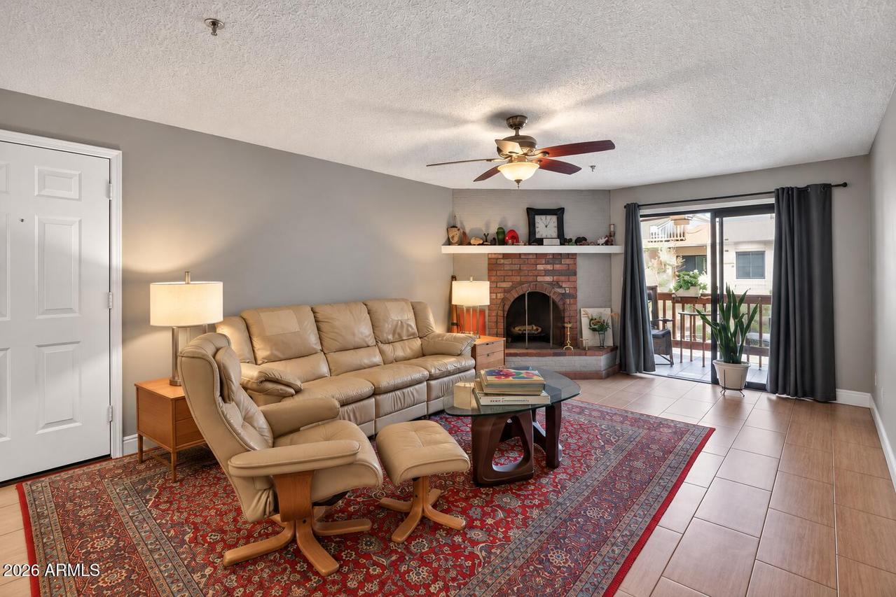 3031 N Civic Center Plz Plz. #230, Scottsdale, AZ 85251