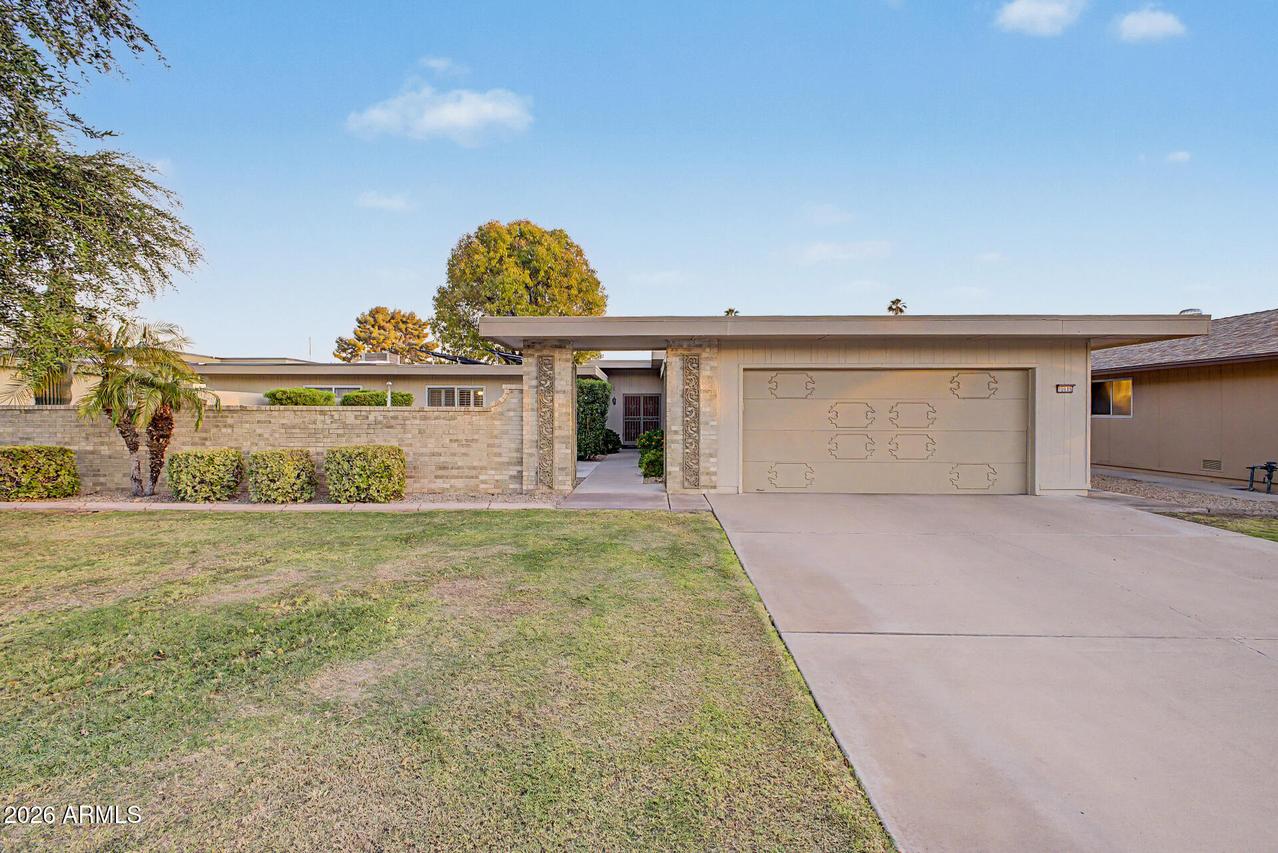 10105 W Manzanita Dr., Sun City, AZ 85373