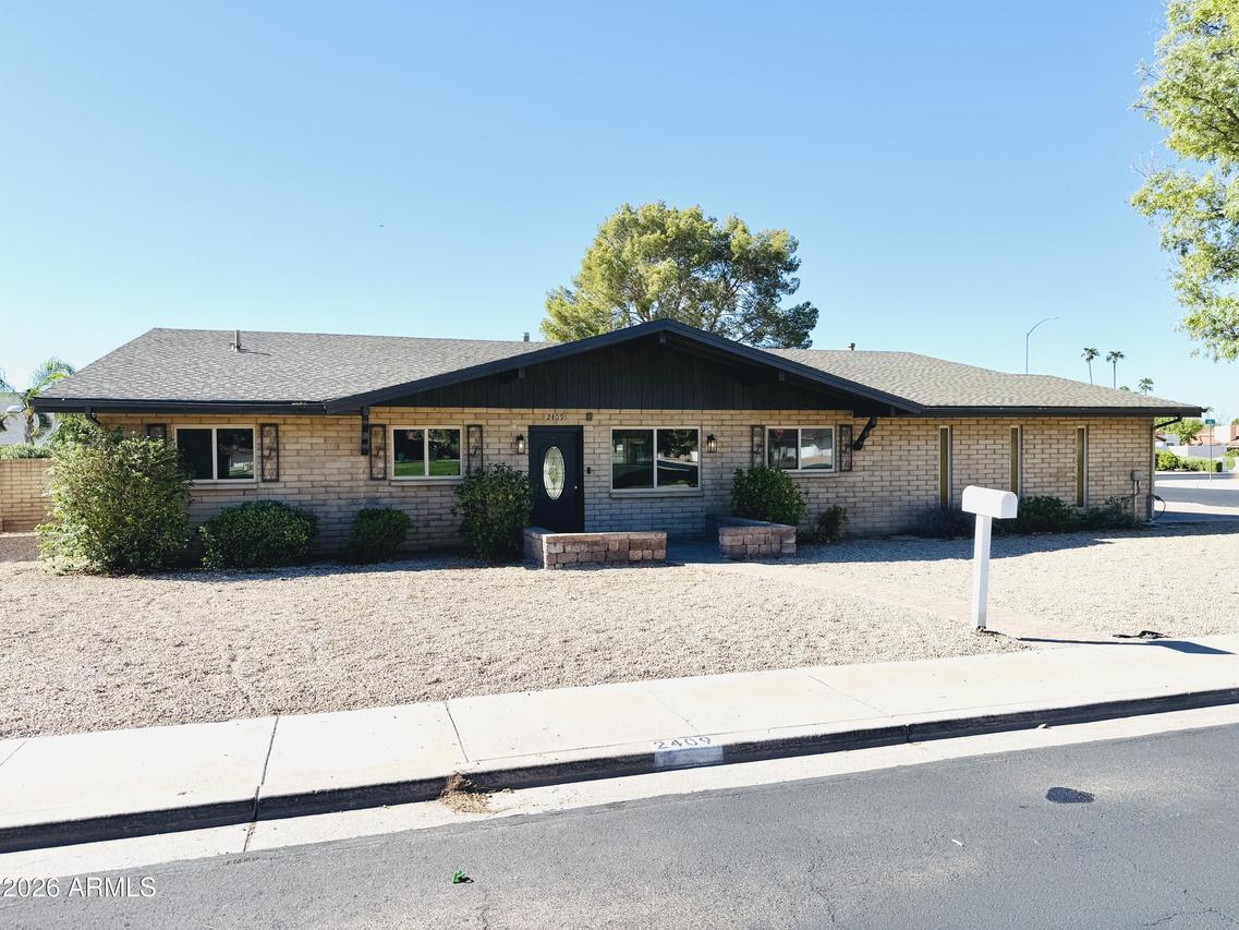 2409 E Inglewood St., Mesa, AZ 85213