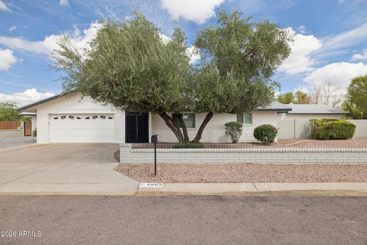4902 W Monte Cristo Ave., Glendale, AZ 85306