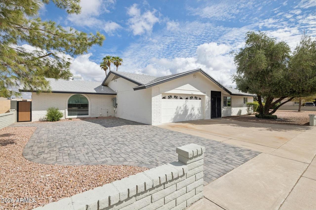 4902 W Monte Cristo Ave., Glendale, AZ 85306