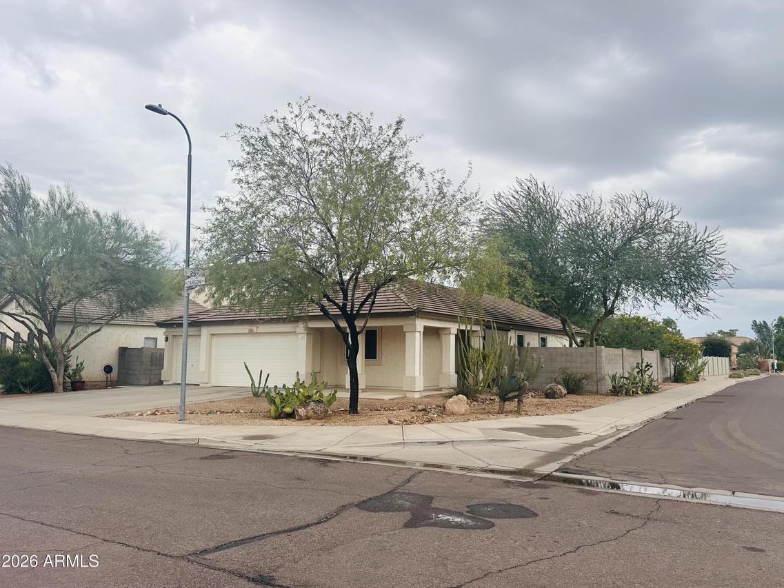 2530 W Carson Rd., Phoenix, AZ 85041