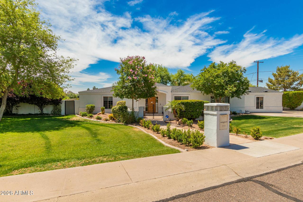 5555 E Monterosa St., Phoenix, AZ 85018