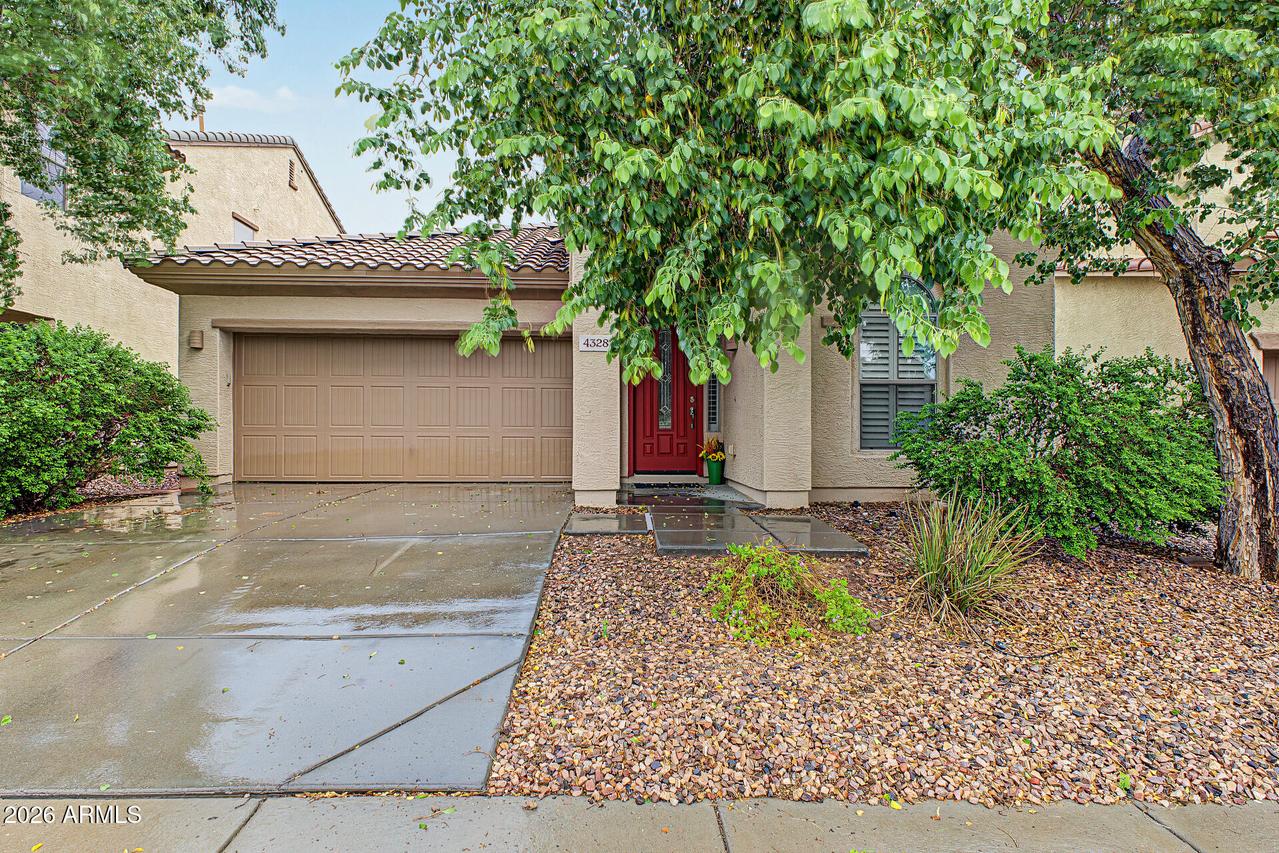 4328 W Powell Dr., New River, AZ 85087