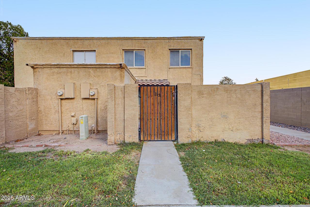 948 S Alma School Rd. #13, Mesa, AZ 85210
