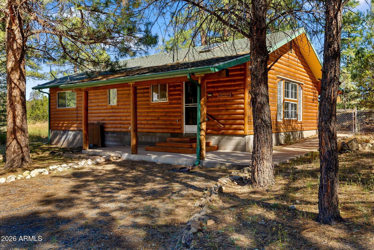 1967 Tall Pine Cir., Overgaard, AZ 85933