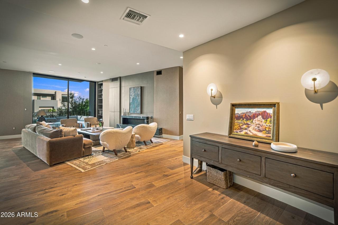 5000 N Camelback Ridge Dr. #108, Scottsdale, AZ 85251