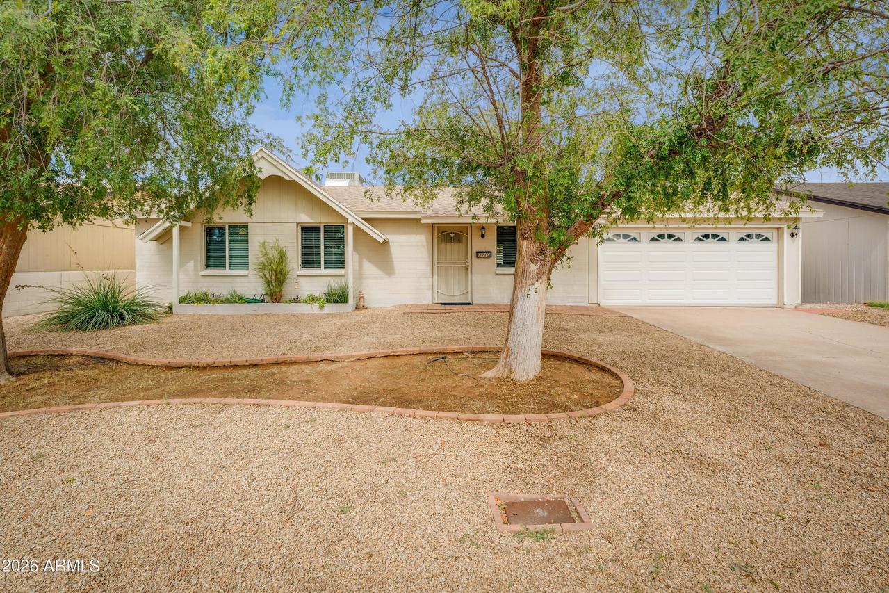 3710 E Ludlow Dr., Phoenix, AZ 85032
