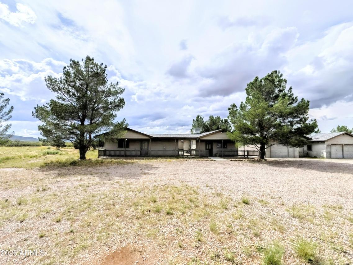 8050 E Dunn Ln., Pearce, AZ 85625