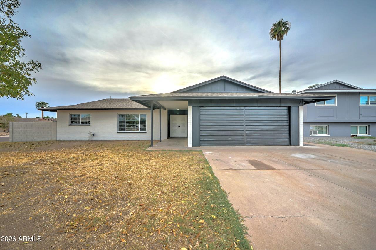 7702 N 48th Ave., Glendale, AZ 85301
