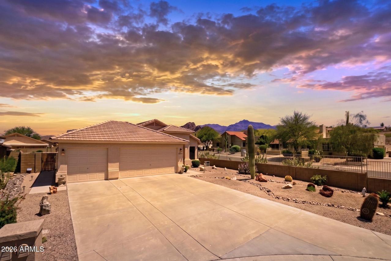 8966 E Red Mountain Ln., Gold Canyon, AZ 85118