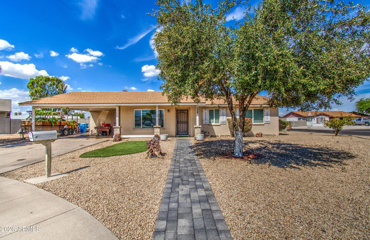 7530 W Roma Ave., Phoenix, AZ 85033