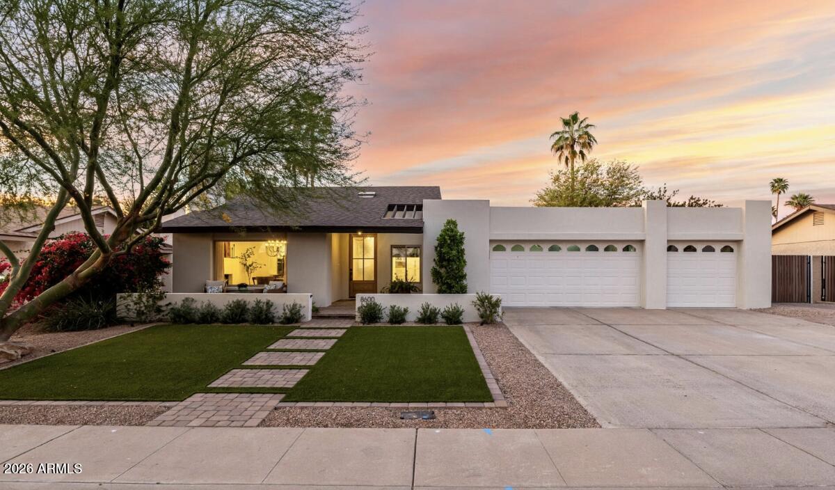 8600 E San Daniel Dr., Scottsdale, AZ 85258