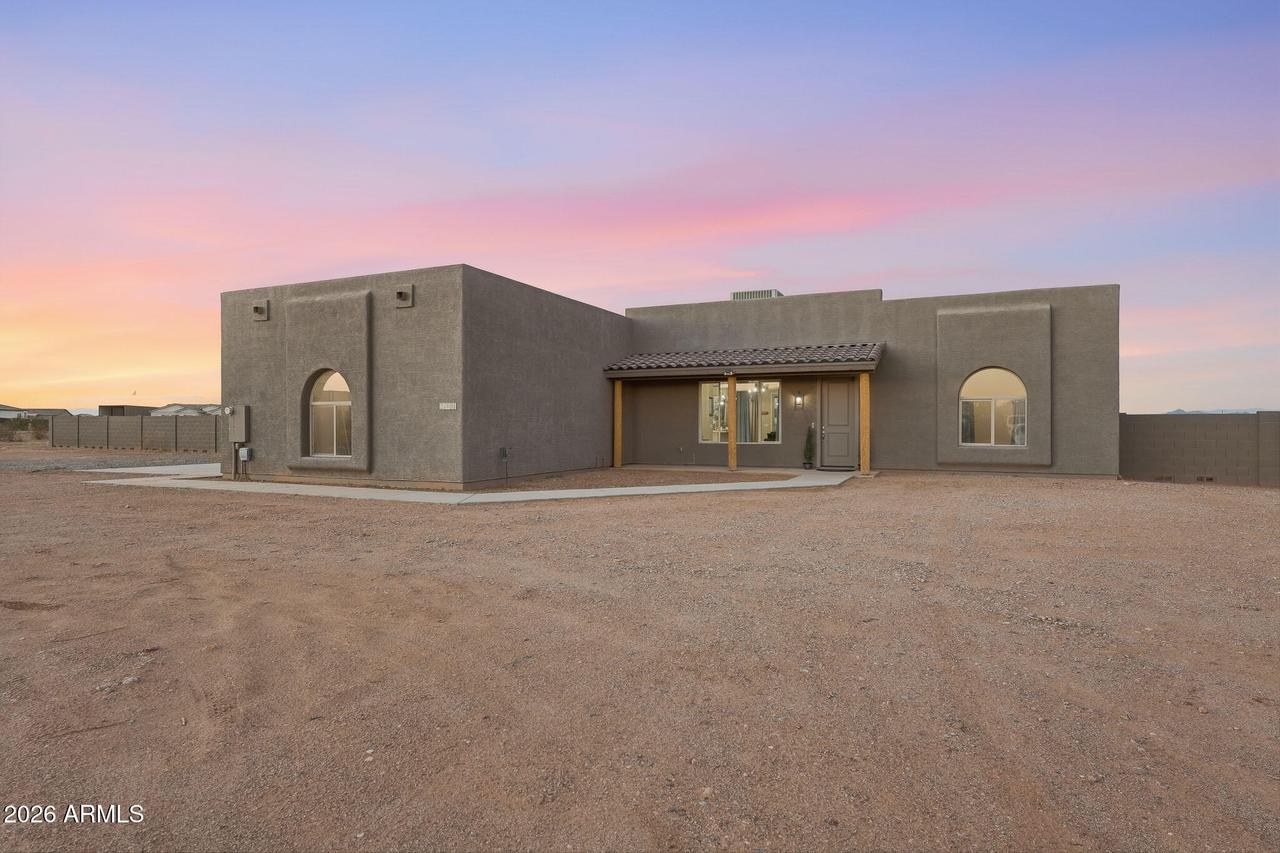 23008 W Peakview Rd., Wittmann, AZ 85361
