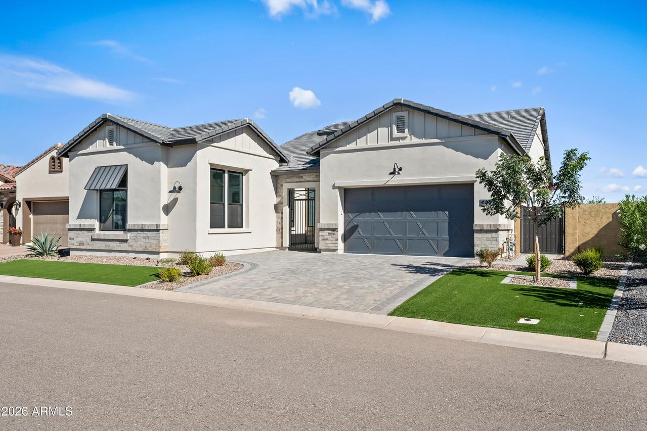 5828 E Star Valley St., Mesa, AZ 85215