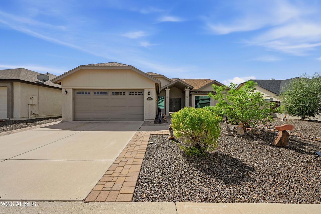3925 E Tierra Buena Ln., Phoenix, AZ 85032