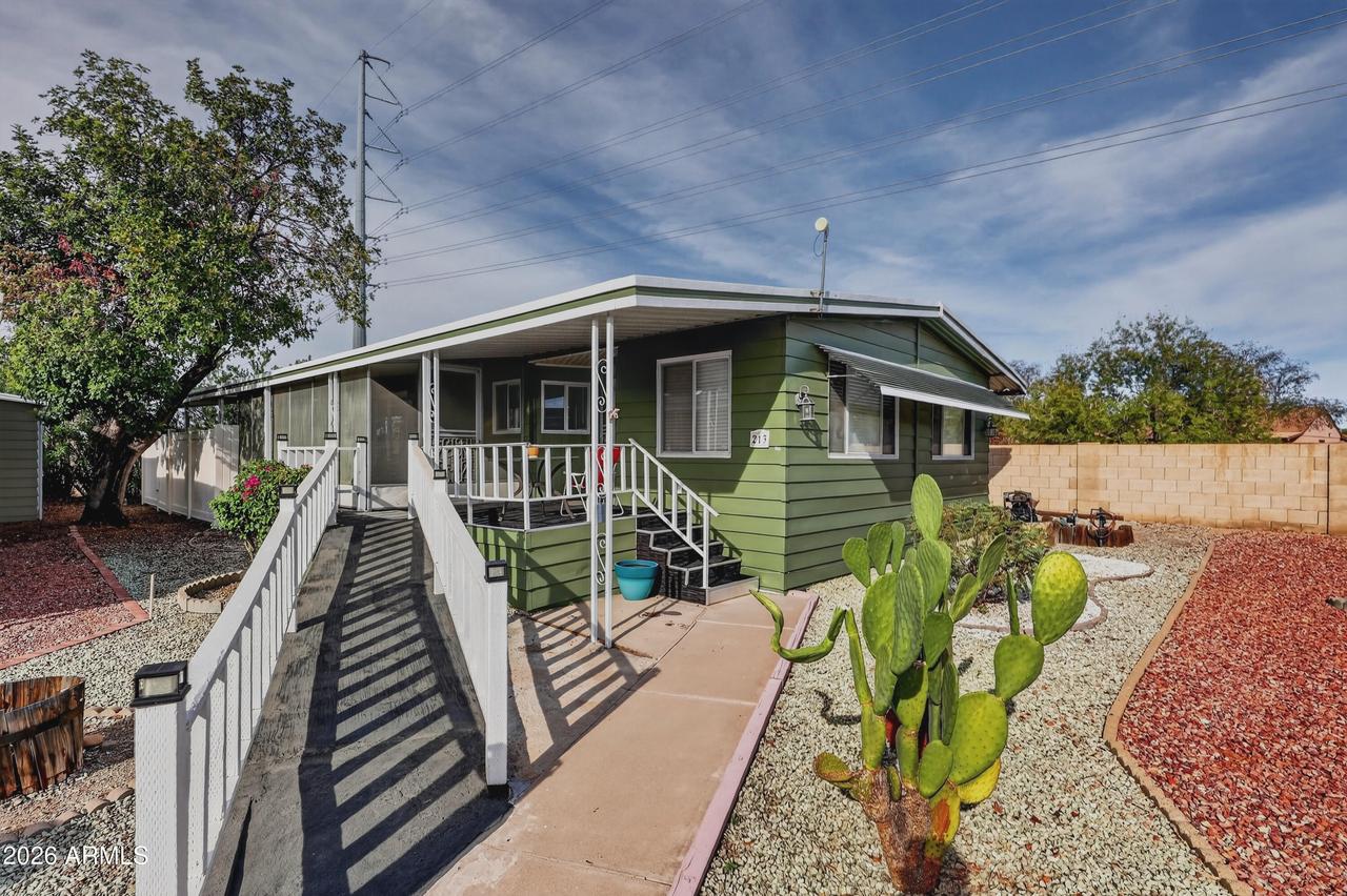 10960 N 67th Ave. #213, Glendale, AZ 85304