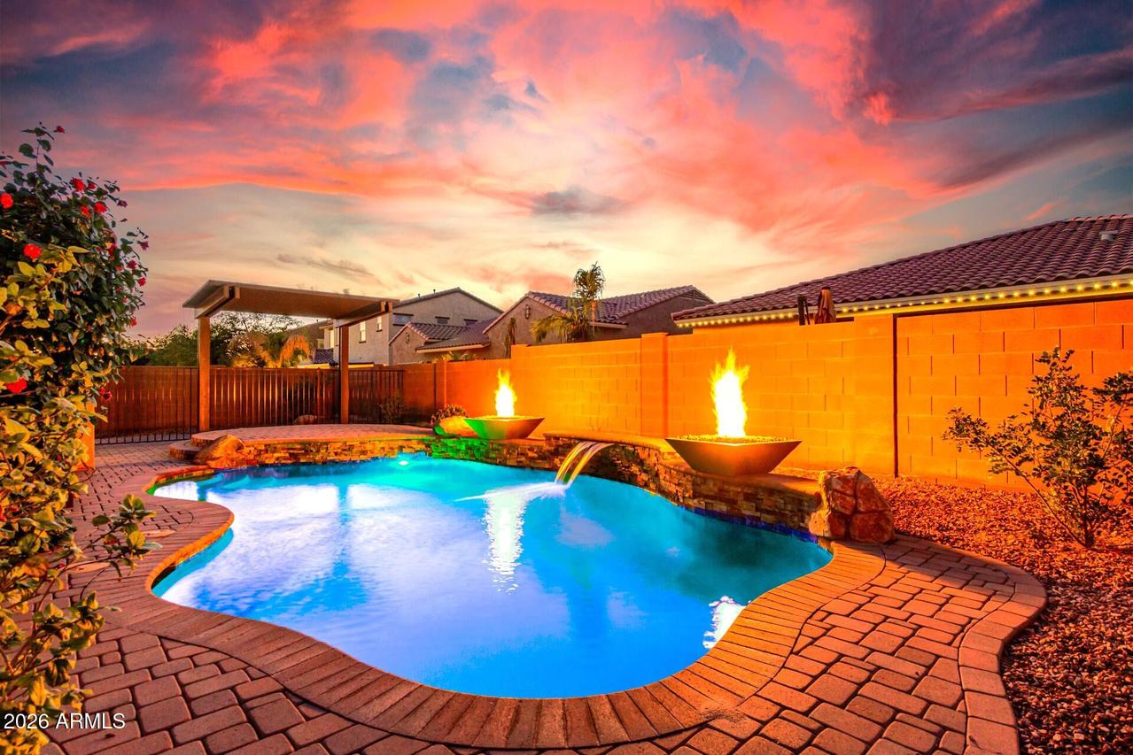 2664 E Hazeltine Way, Gilbert, AZ 85298
