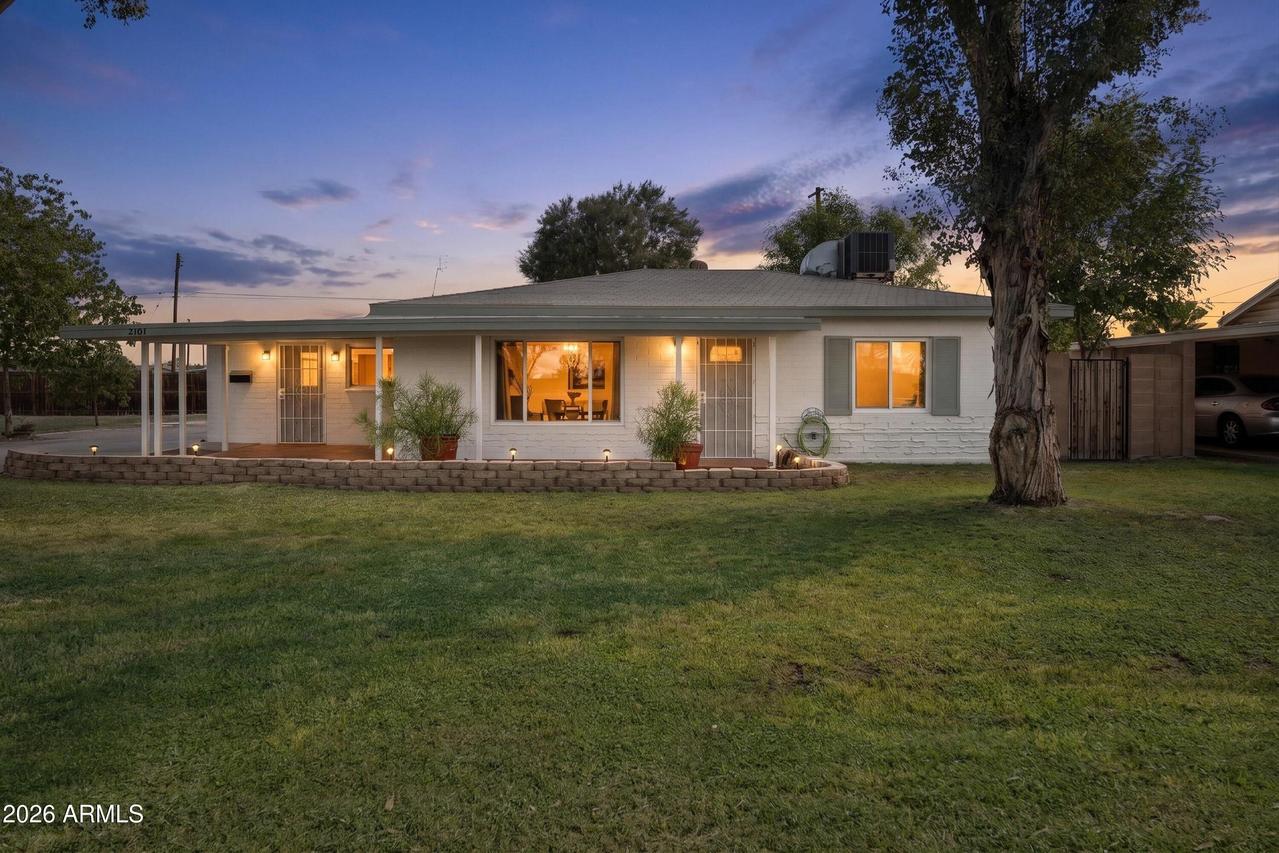 2107 W Minnezona Ave., Phoenix, AZ 85015