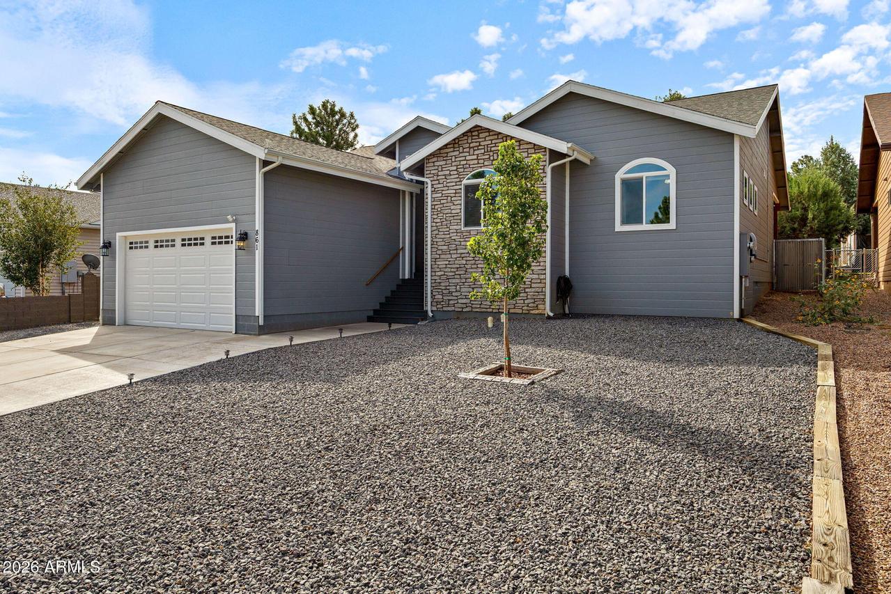 861 E Blue Jay Ln., Show Low, AZ 85901