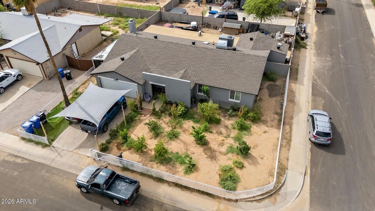 8117 W Elm St., Phoenix, AZ 85033