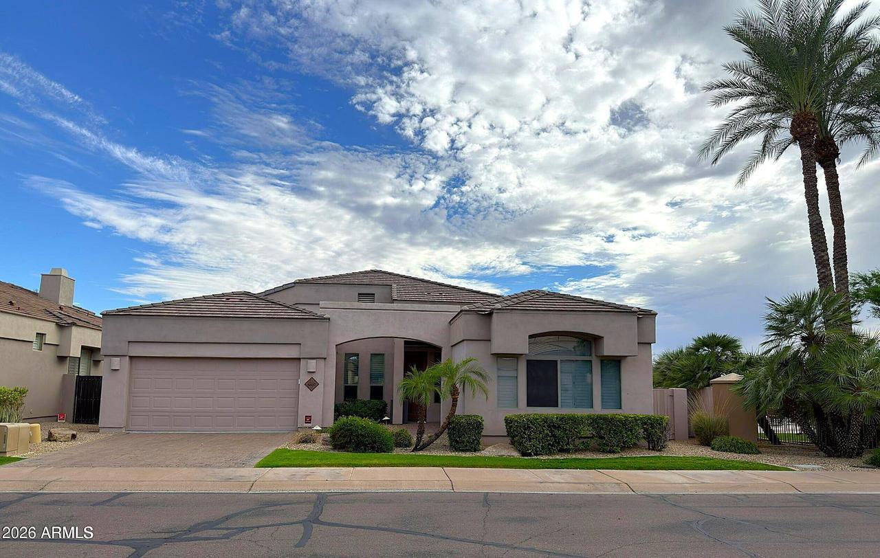 8607 E Tuckey Ln., Scottsdale, AZ 85250