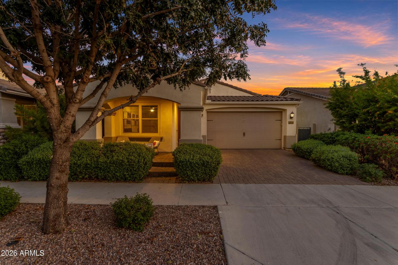 10553 E Durant Dr., Mesa, AZ 85212