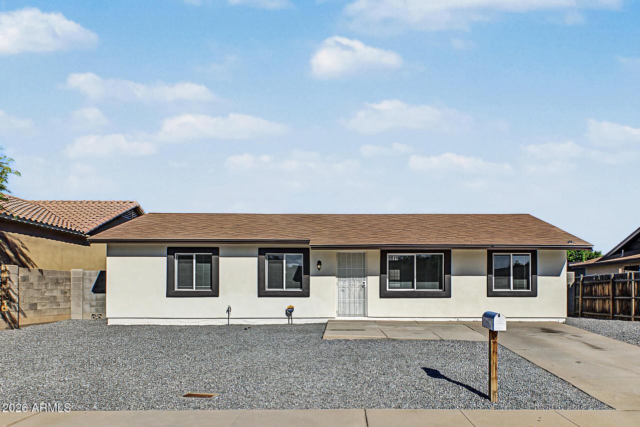 1011 N 61st Dr., Phoenix, AZ 85043