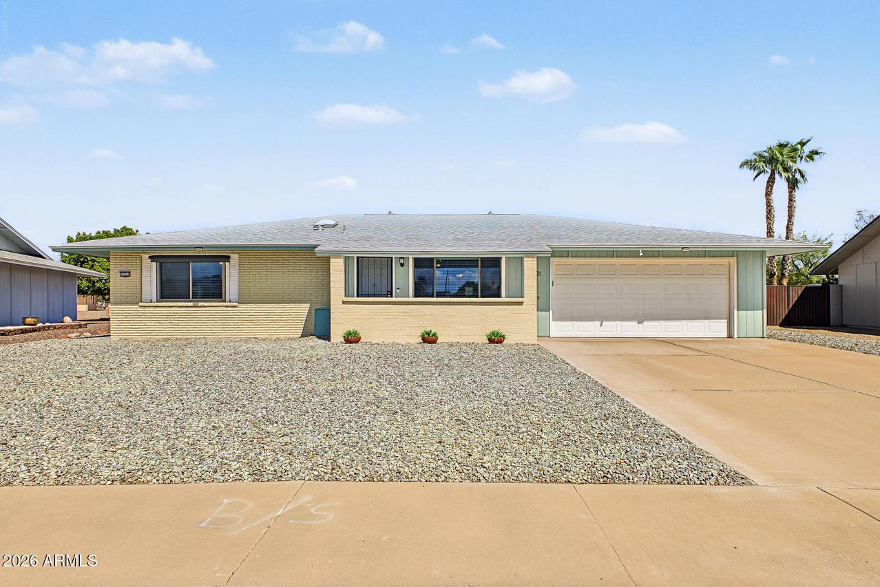 12221 N Coggins Dr., Sun City, AZ 85351