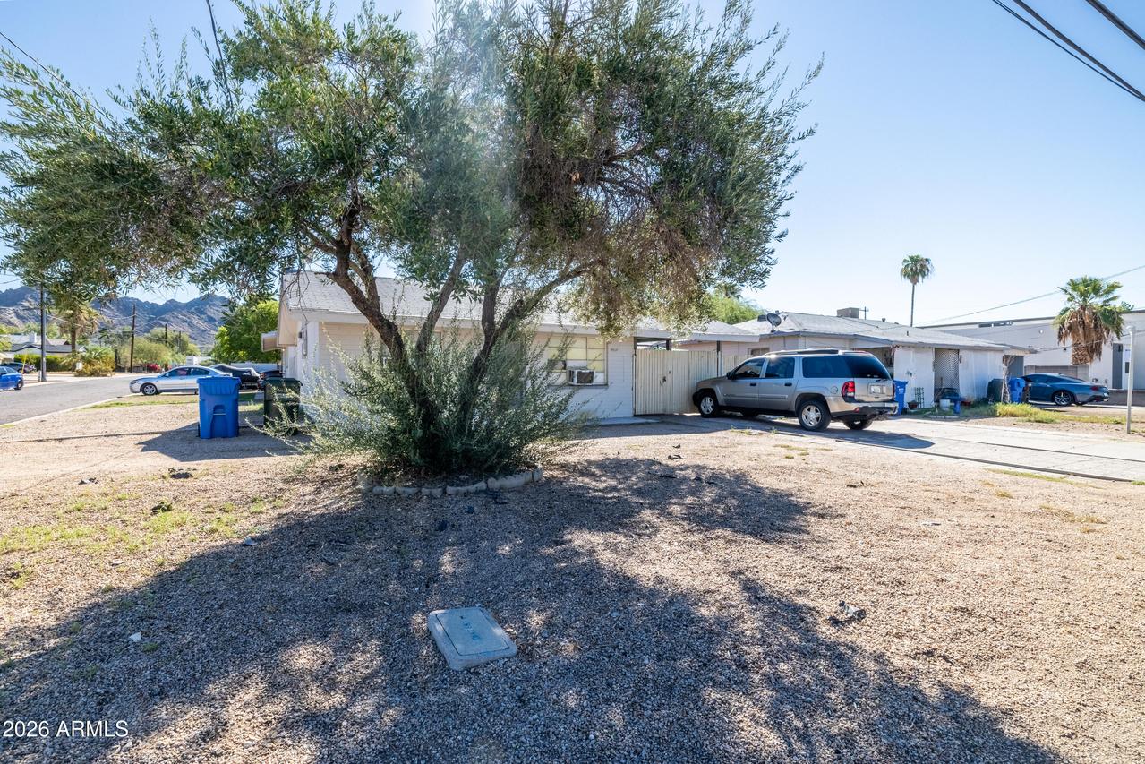 9511 N 12th St., Phoenix, AZ 85020