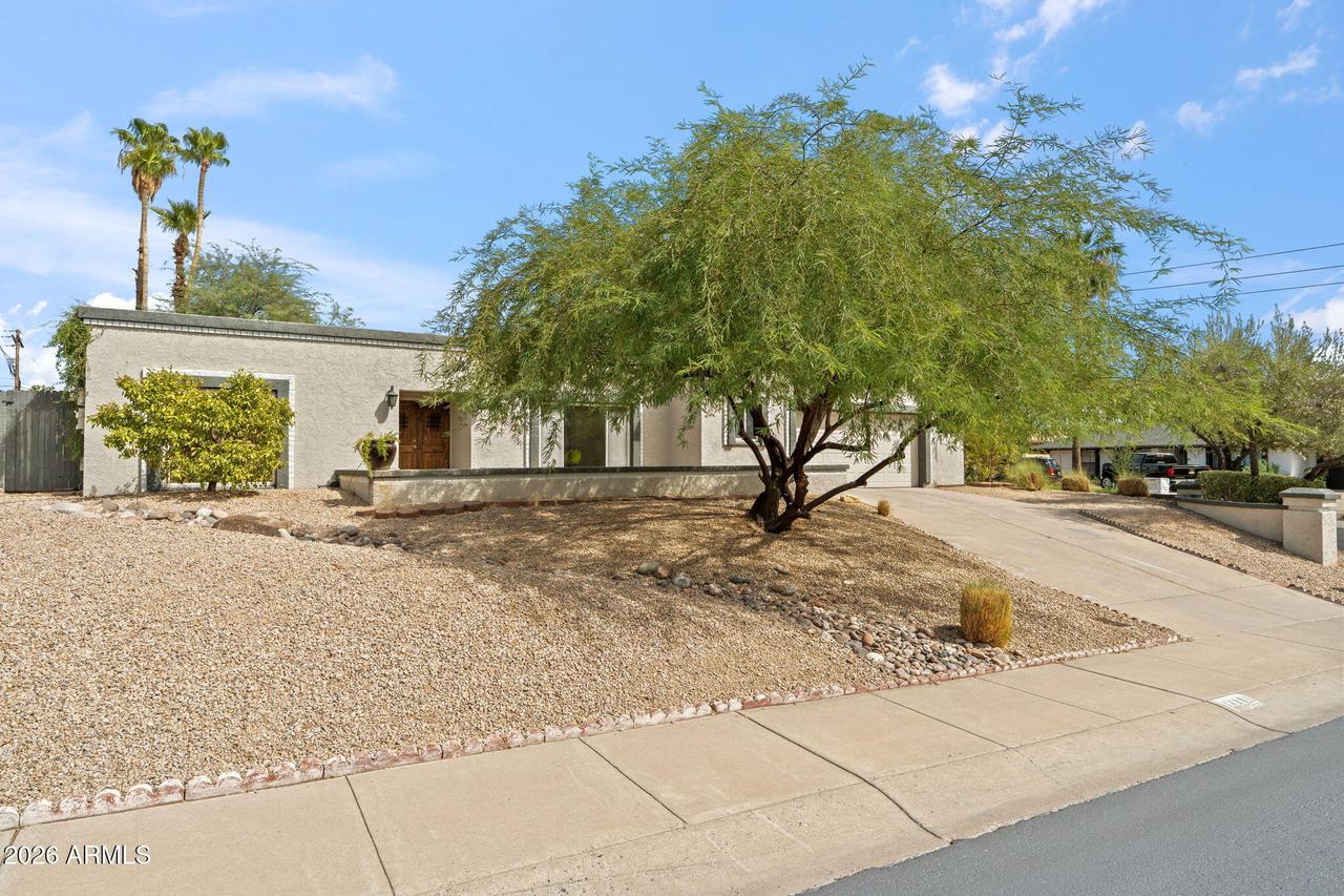 14201 N 11th Way, Phoenix, AZ 85022