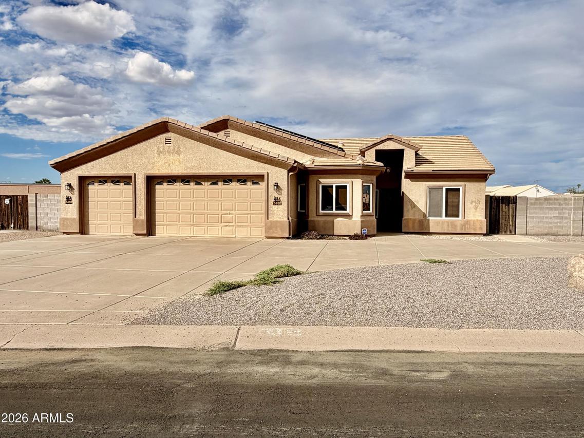 9490 W Wenden Dr., Arizona City, AZ 85123