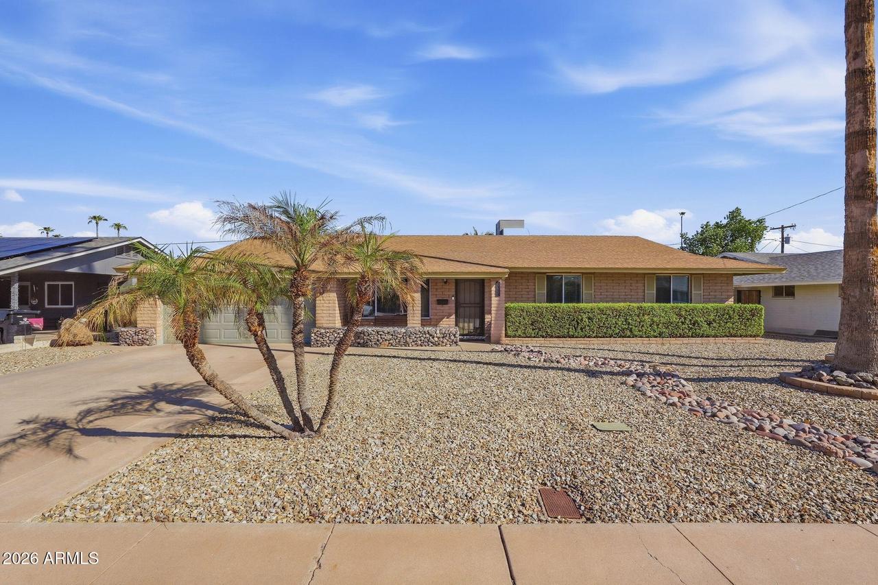 3812 W Morten Ave., Phoenix, AZ 85051