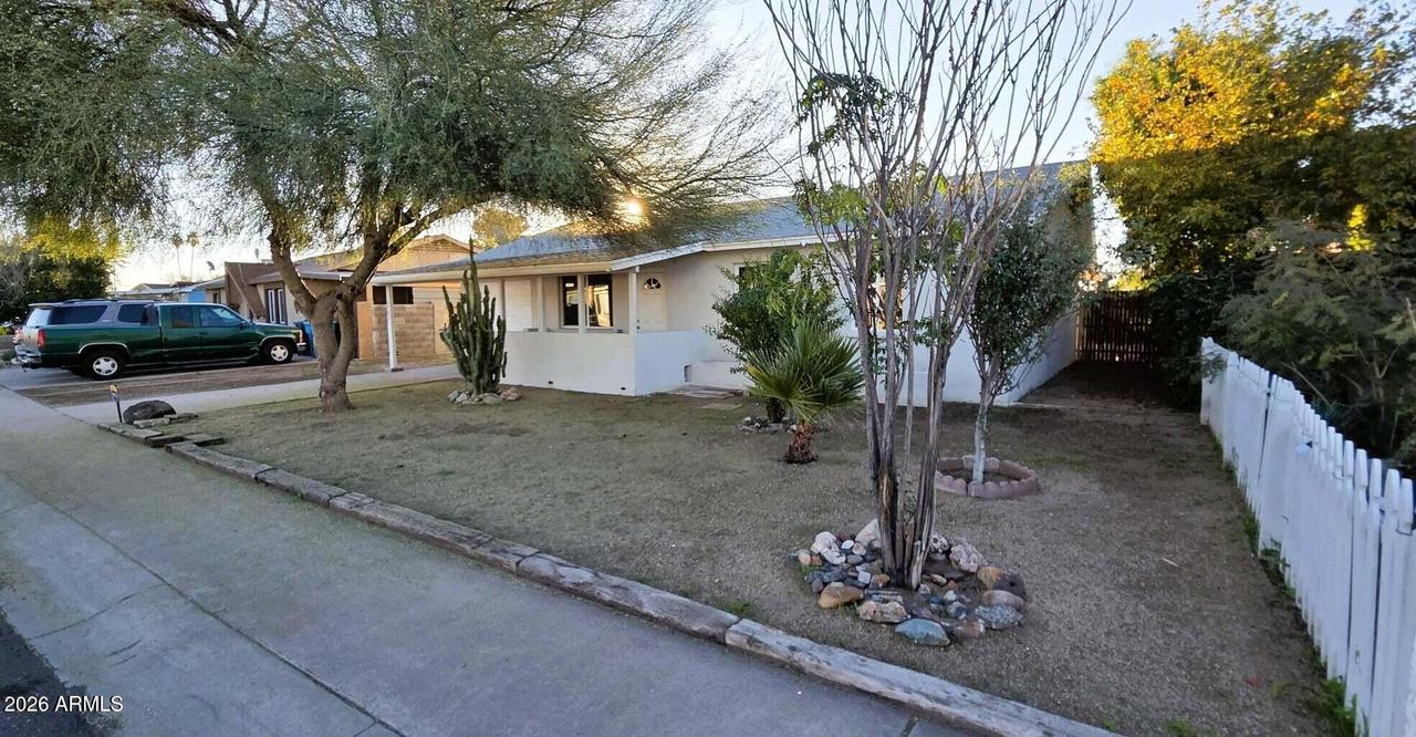 5721 W Cheery Lynn Rd., Phoenix, AZ 85031