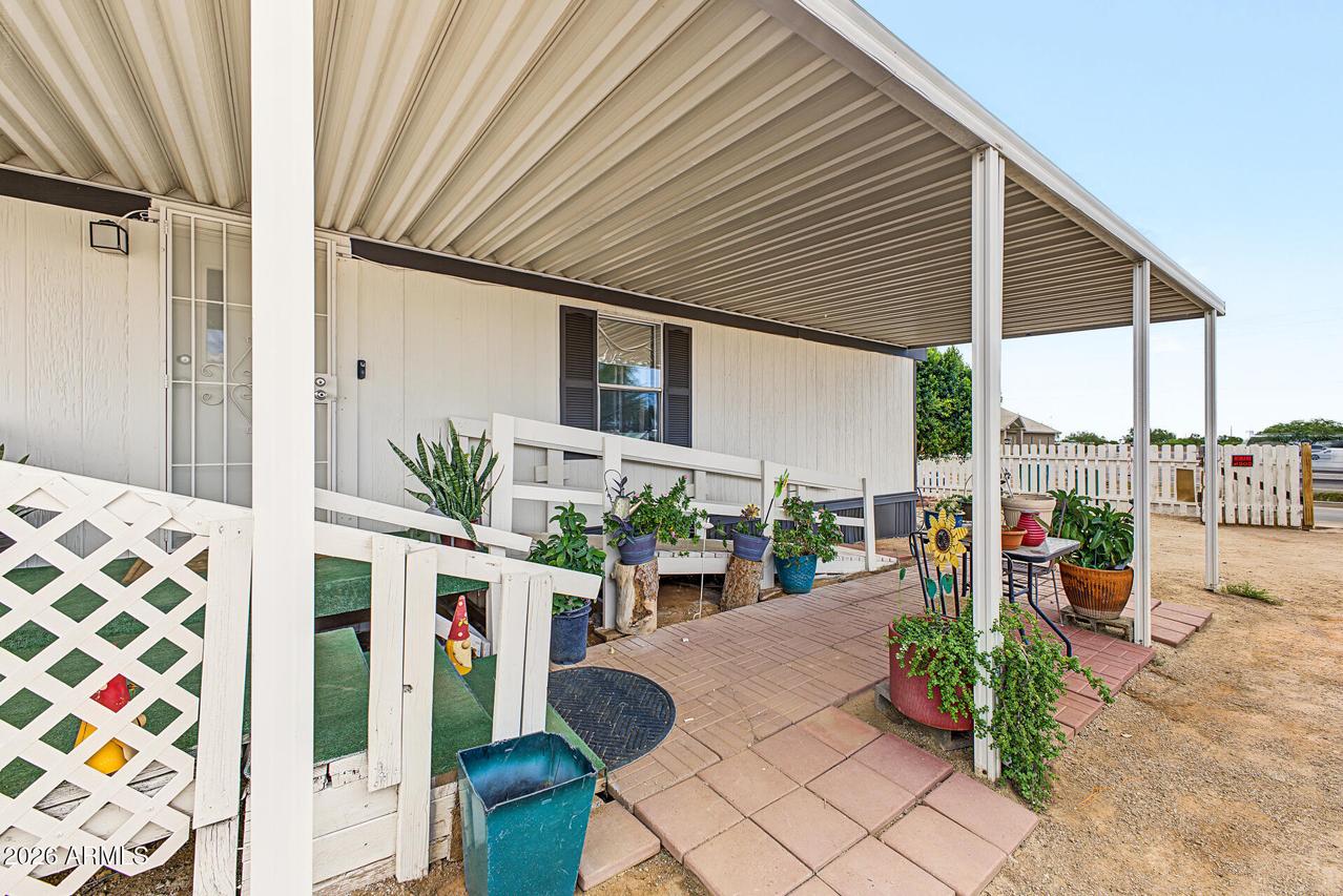 695 S 92nd St., Mesa, AZ 85208