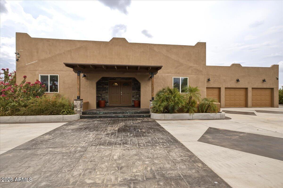 11037 E Grove St., Mesa, AZ 85208