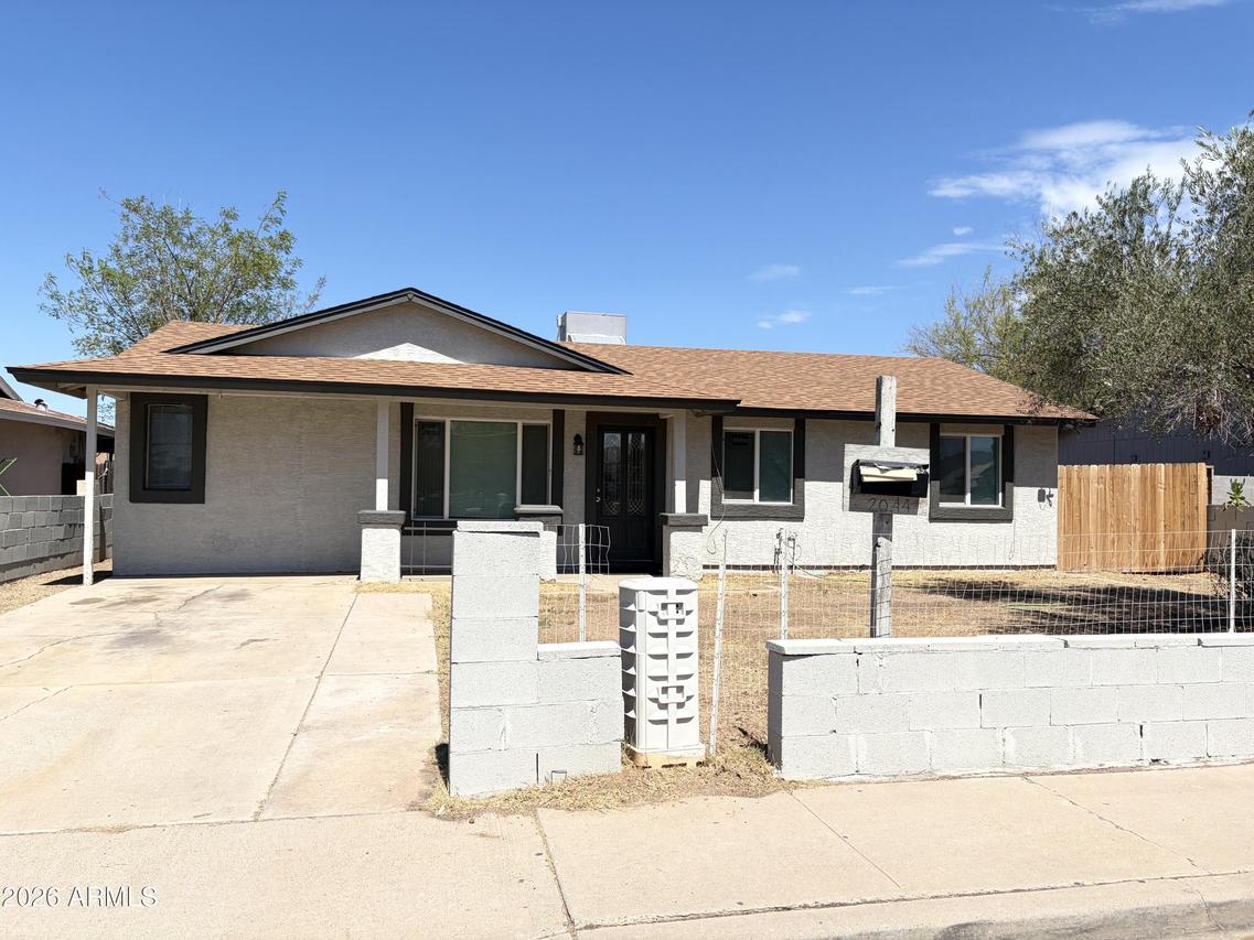 2044 W Roeser Rd., Phoenix, AZ 85041