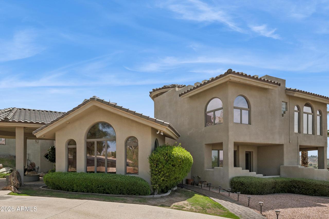 1121 E Country Gables Dr., Phoenix, AZ 85022