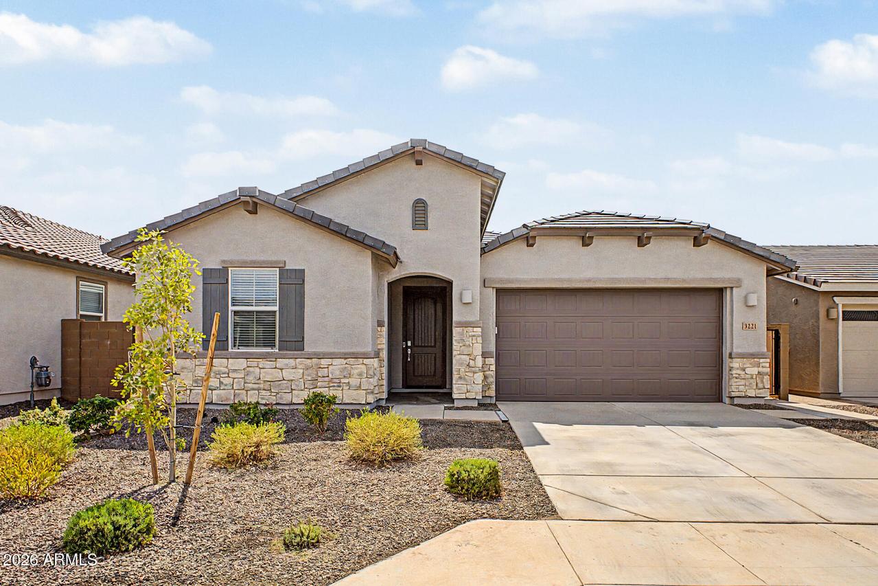 3221 E Ranchhand Dr., San Tan Valley, AZ 85140