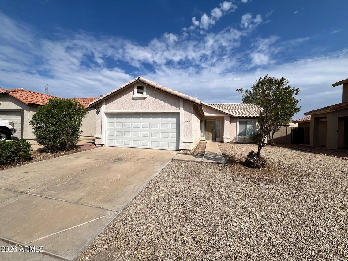 11231 W Golden Ln., Peoria, AZ 85345
