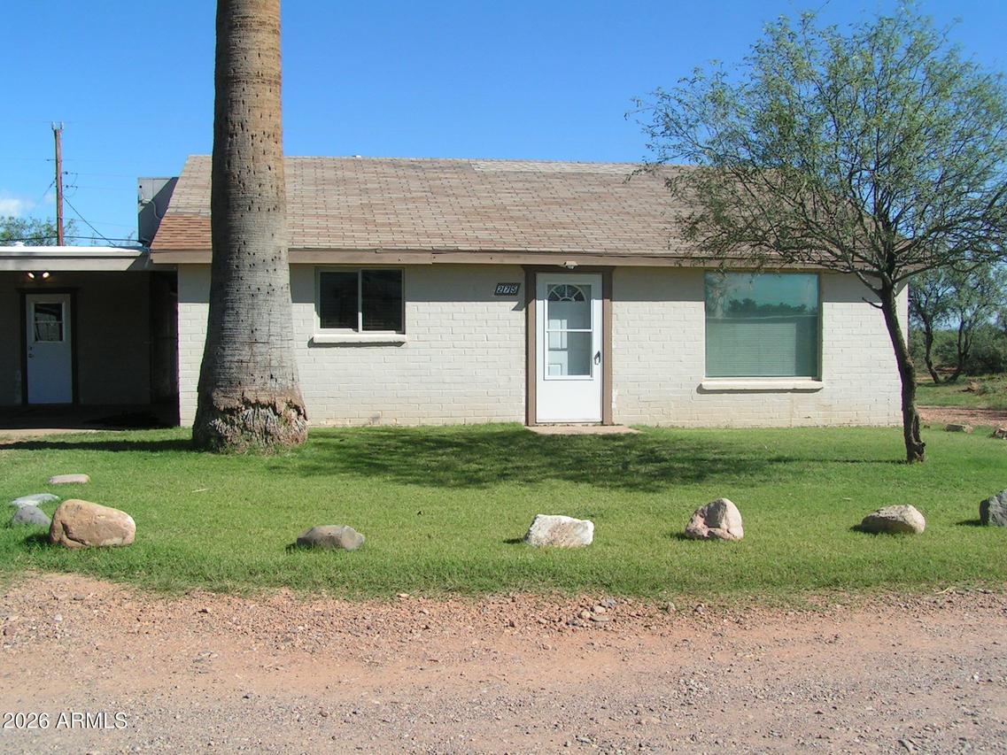 275 E Old Church Rd., Huachuca City, AZ 85616