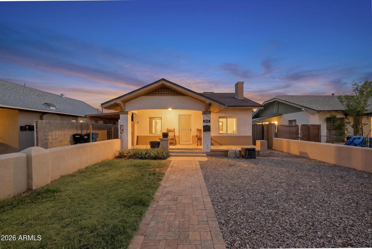 1015 E Moreland St., Phoenix, AZ 85006