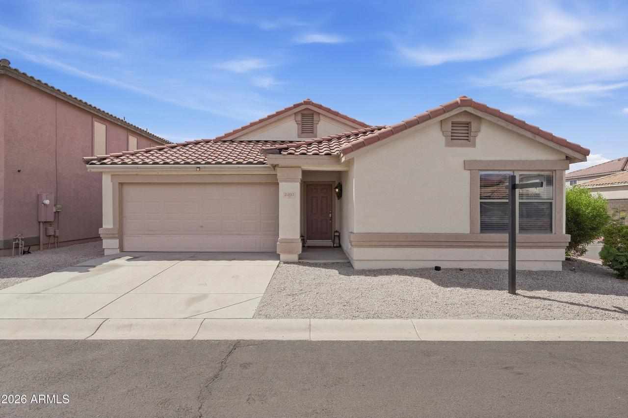 2303 E 35th Ave., Apache Junction, AZ 85119