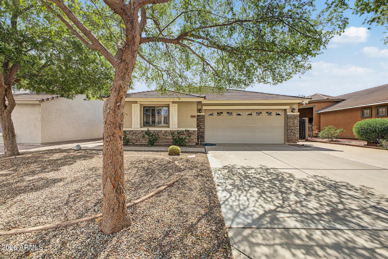 2401 W Silver Streak Way, San Tan Valley, AZ 85144