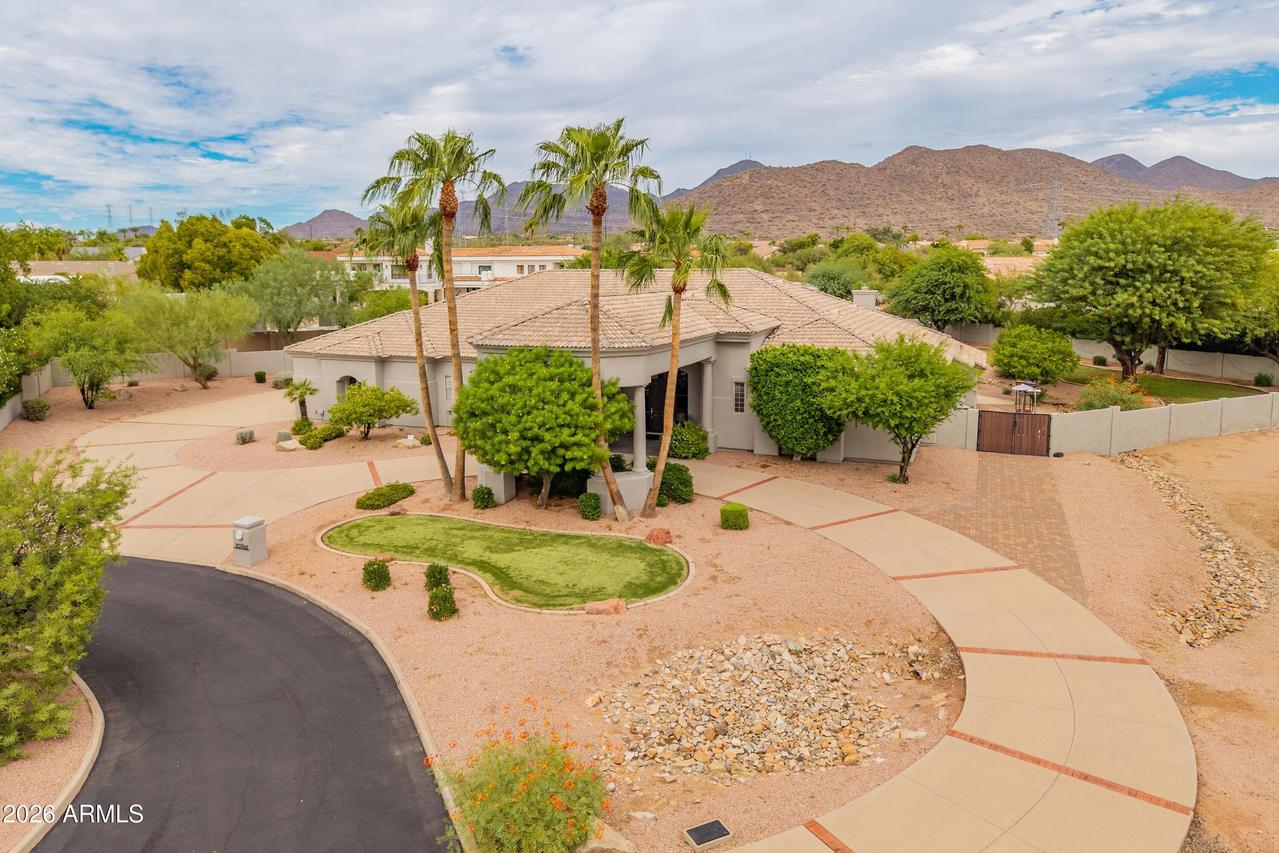 10768 E Laurel Ln., Scottsdale, AZ 85259