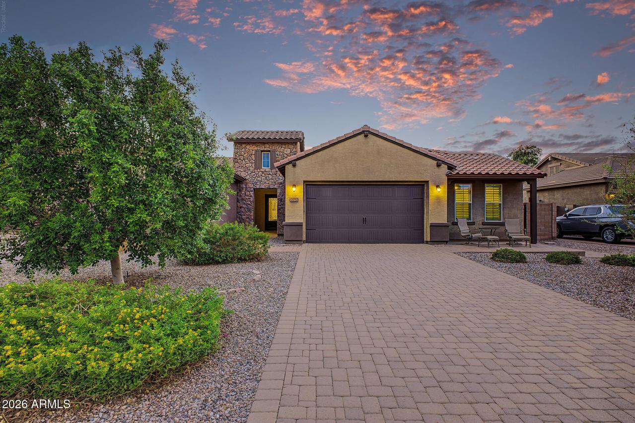 2052 S Navajo Ct., Chandler, AZ 85286