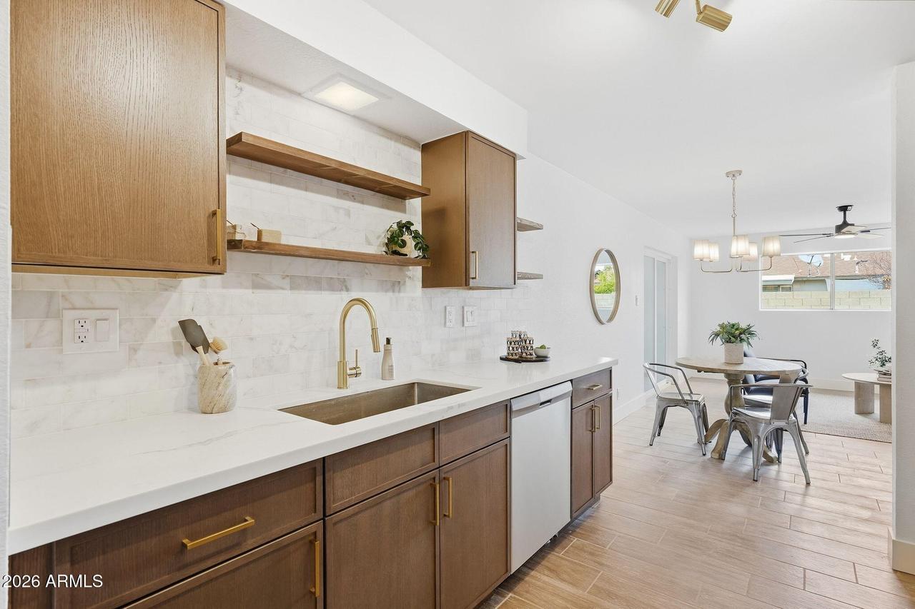 3918 W Kaler Dr., Phoenix, AZ 85051