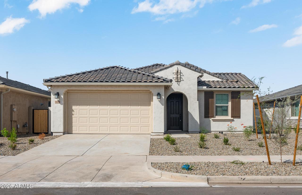 1272 W Saddle Run, Apache Junction, AZ 85120